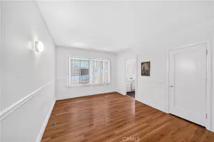 139 S Manhattan, Los Angeles, CA 90004 - Photo 21