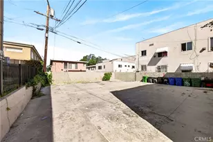 139 S Manhattan, Los Angeles, CA 90004 - Photo 33
