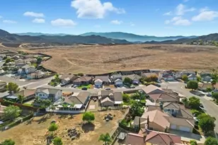 24884 Butterchurn, Wildomar, CA 92595 - Photo 11