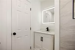 1547 W 60th Pl, Los Angeles, CA 90047 - Photo 15