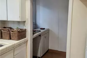1934 Vineyard Ave, Los Angeles, CA 90016 - Photo 11