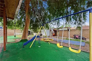 207 N Ranchito, Anaheim, CA 92801 - Photo 17