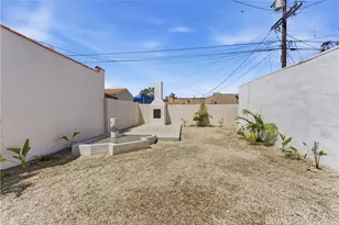 1431 W 90th, Los Angeles, CA 90047 - Photo 27