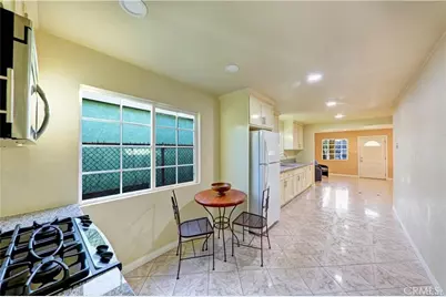 8622 S Fir Avenue, Los Angeles, CA 90002 - Photo 7