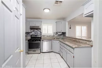 4754 Santa Ana, Cudahy, CA 90201 - Photo 5