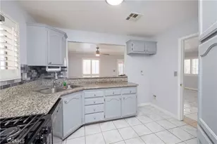 4754 Santa Ana, Cudahy, CA 90201 - Photo 7