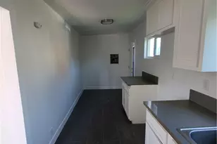 246 E 87th Pl, Los Angeles, CA 90003 - Photo 11