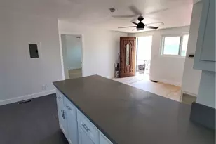 246 E 87th Pl, Los Angeles, CA 90003 - Photo 3