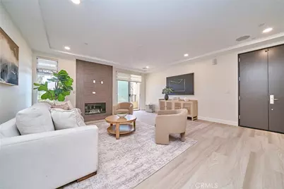 5525 W Olympic Boulevard #202, Los Angeles, CA 90036 - Photo 11
