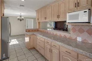 956 Ericksen, Pomona, CA 91768 - Photo 19