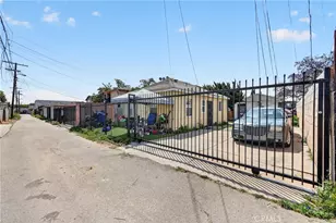 209 W 89th, Los Angeles, CA 90003 - Photo 35