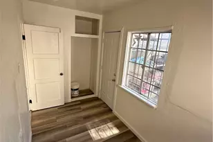 209 W 89th, Los Angeles, CA 90003 - Photo 19