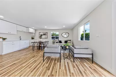 126 &126 1/2 W Century Boulevard, Los Angeles, CA 90003 - Photo 9