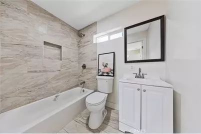 126 &126 1/2 W Century Boulevard, Los Angeles, CA 90003 - Photo 13