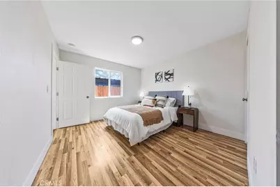 126 &126 1/2 W Century Boulevard, Los Angeles, CA 90003 - Photo 17