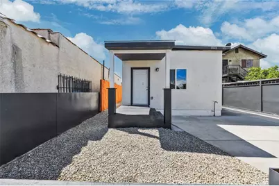 126 &126 1/2 W Century Boulevard, Los Angeles, CA 90003 - Photo 3