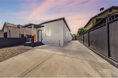 126 &126 1/2 W Century Boulevard, Los Angeles, CA 90003 - Photo 1