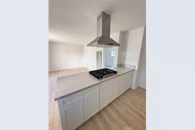 840 W 81st, Los Angeles, CA 90044 - Photo 11