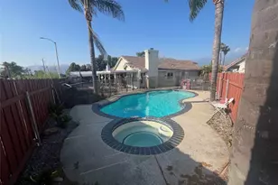 26185 Notre Dame Ct, Hemet, CA 92544 - Photo 3