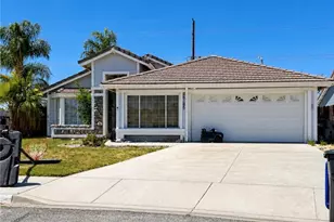 26185 Notre Dame Ct, Hemet, CA 92544 - Photo 1