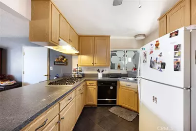 9016 Los Angeles Street, Bellflower, CA 90706 - Photo 7