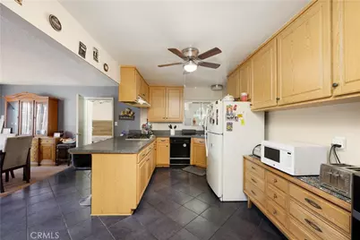 9016 Los Angeles Street, Bellflower, CA 90706 - Photo 5