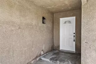14660 Manzano Rd, Victorville, CA 92392 - Photo 3