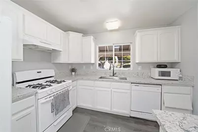 12500 Pacoima, Victorville, CA 92392 - Photo 13