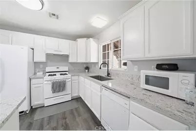 12500 Pacoima, Victorville, CA 92392 - Photo 11