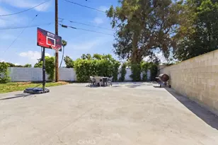 2040 N Kalsman, Compton, CA 90222 - Photo 17