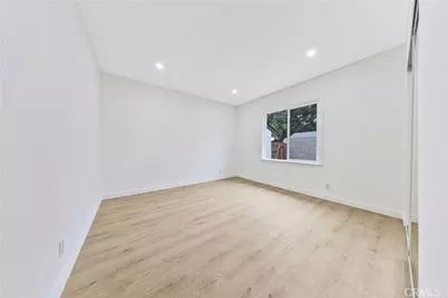 13907 Wyandotte, Van Nuys, CA 91405 - Photo 19