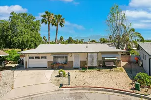 860 Felipe Pl, Hemet, CA 92543 - Photo 31