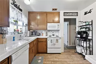 860 Felipe Pl, Hemet, CA 92543 - Photo 11