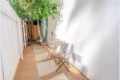 1755 1/2 N Western, Los Angeles, CA 90027 - Photo 19