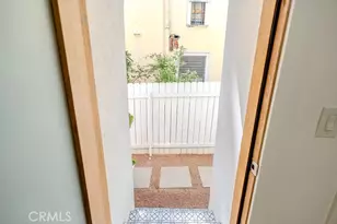 1755 1/2 N Western, Los Angeles, CA 90027 - Photo 17