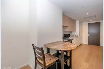 877 Francisco Street #819, Los Angeles, CA 90017 - Photo 9