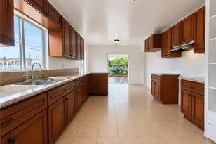 701 Findlay Ave, Los Angeles, CA 90022 - Photo 11