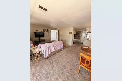 1525 Oakland #57, Hemet, CA 92543 - Photo 5