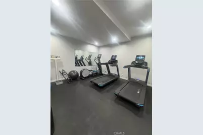 2700 Cahuenga Boulevard #4223, Los Angeles, CA 90068 - Photo 23