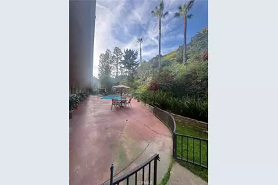 2700 Cahuenga Boulevard #4223, Los Angeles, CA 90068 - Photo 17