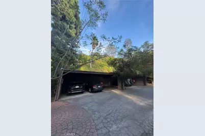 2700 Cahuenga Boulevard #4223, Los Angeles, CA 90068 - Photo 29