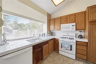 14158 Roan, Victorville, CA 92394 - Photo 3