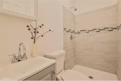 8110 S Denker, Los Angeles, CA 90047 - Photo 21