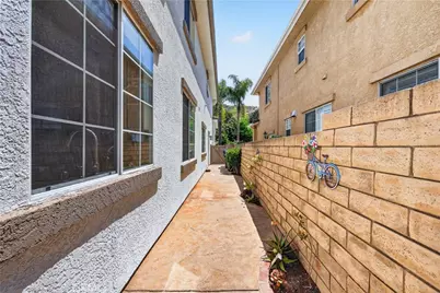 517 Shadow Ln, Simi Valley, CA 93065 - Photo 45