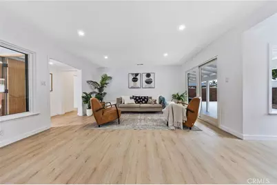 13907 Wyandotte, Van Nuys, CA 91405 - Photo 17