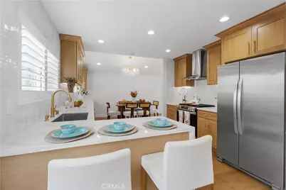 16542 Los Verdes, Huntington Beach, CA 92649 - Photo 3