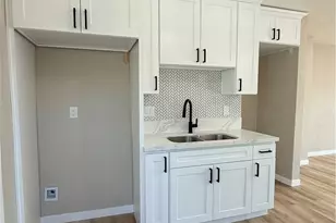 10510 Towne, Los Angeles, CA 90003 - Photo 13