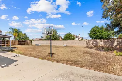 2879 Lancaster, Corona, CA 92882 - Photo 31