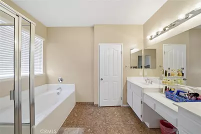 13767 Buttermilk, Victorville, CA 92392 - Photo 19