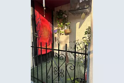 731 W 54th, Los Angeles, CA 90037 - Photo 5